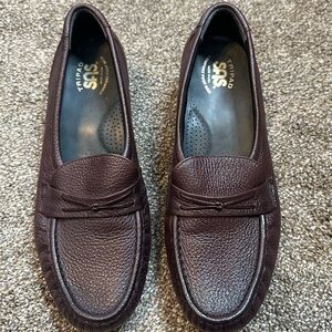 Tripad Sas Comfort Maroon Heeled Loafers  Foot Bed Made In U.S.A. Size 9.5